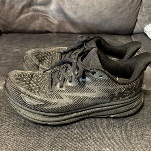 HOKA Clifton 9 Men's Black Running Shoes Wide